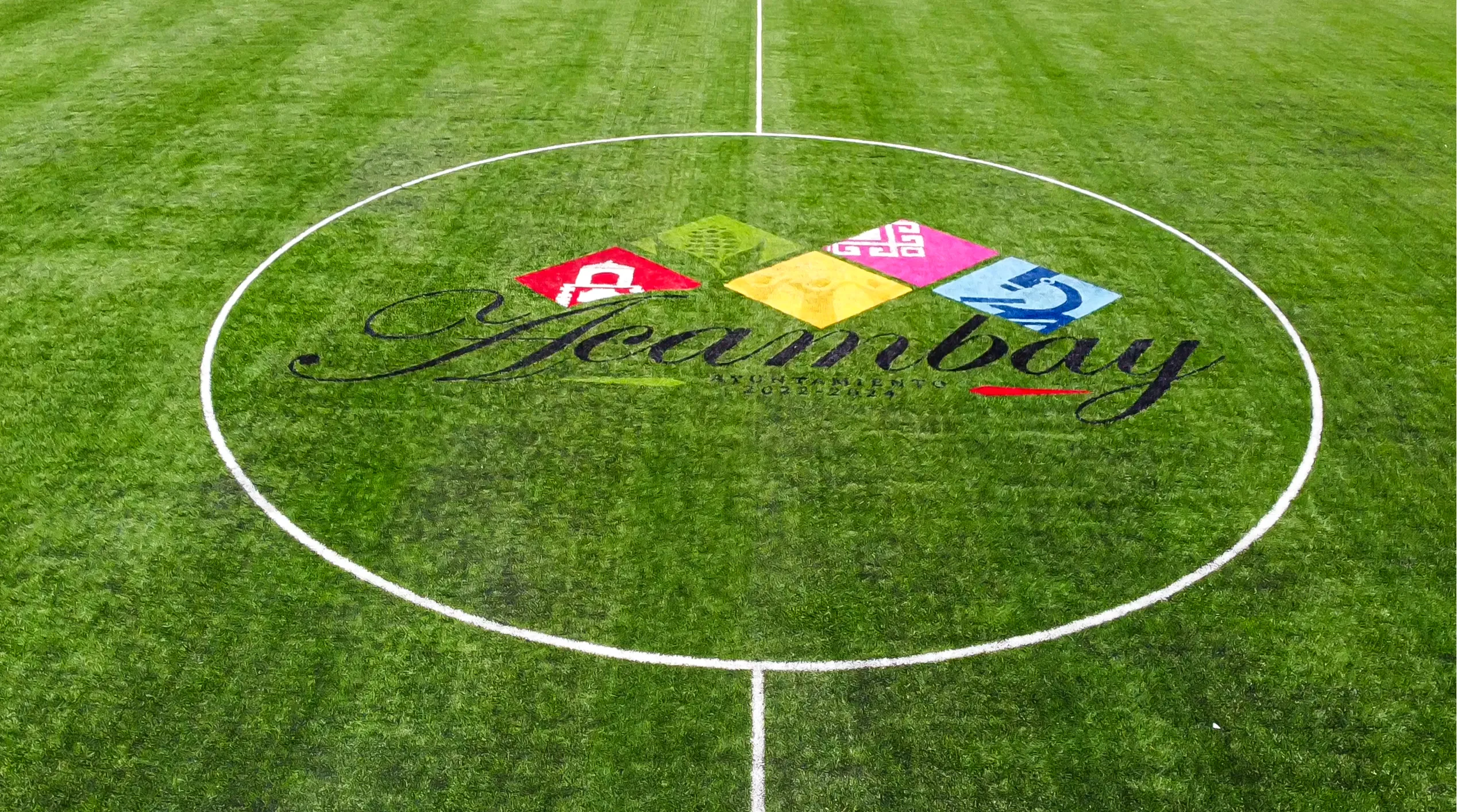 Cancha de fútbol soccer con pasto sintético en Acambay